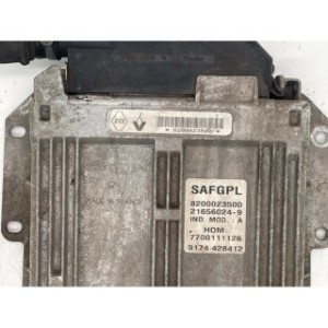 ECU Calculateur moteur Renault Kangoo 1.2 7700111126 8200023500