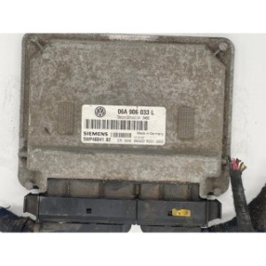 CALCULATEUR MOTEUR ECU VOLKSWAGEN NEW BETTLE 1.6i 06A906033L 5WP4004102