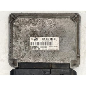 Module calculateur moteur Volkswagen Golf IV 06A906019BQ 5WP4448
