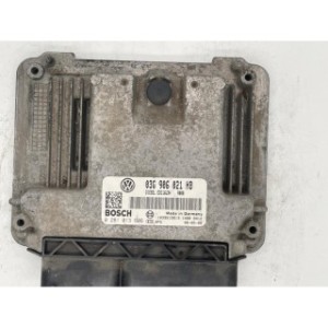 Unité De Contrôle Du Moteur ECU VOLKSWAGEN Golf V 1.9 TDI BLS 03G906021HB 0281013606