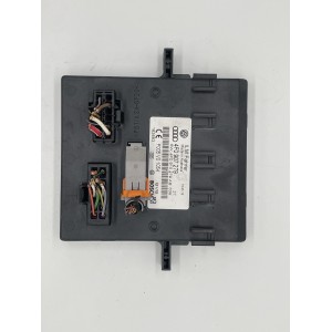 CALCULATEUR RESEAU DE BORD AUDI - F005V01054
