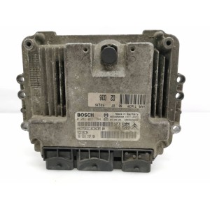 Calculateur Moteur ECU Bosch Peugeot 206 1.4 HDI - EDC16C34 - 0281011784